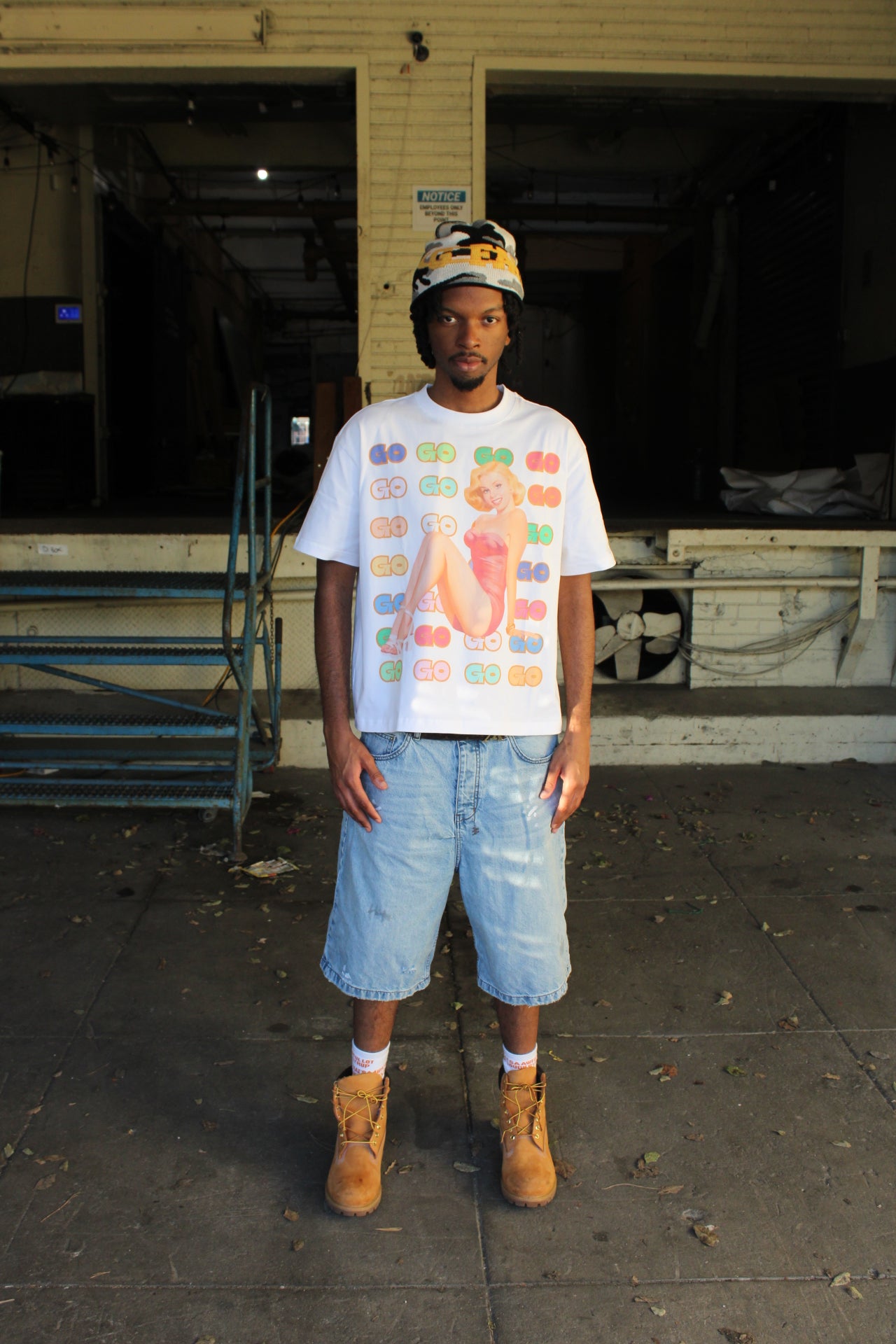 GO PIN UP TEE